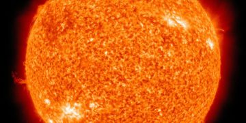 Solar Orbiter – Elküldte a Napról készített első felvételeit (videó)