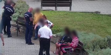 Térkamerán figyelte a rendőrség a varázsdohány árust a Bosnyák téren (videó)