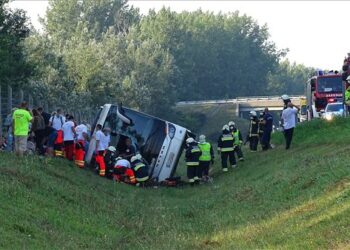M5-ös autópályán Kiskunfélegyházánál történt buszbaleset