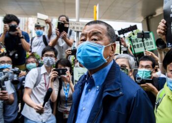 Jimmy Lai hongkongi médiamogult óvadék fejében kiengedték az őrizetből