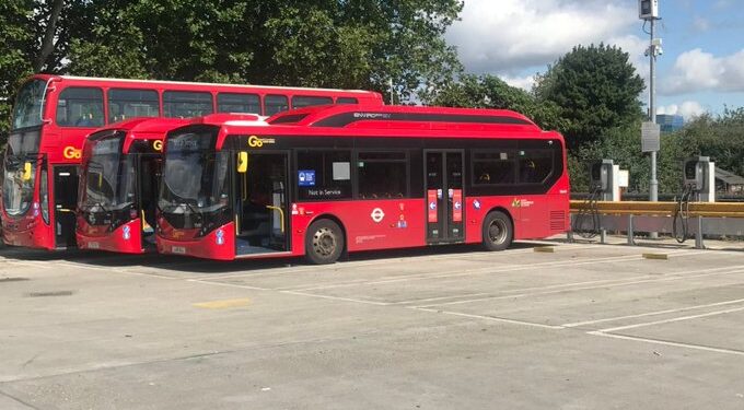 Egy észak-londoni buszgarázs virtuális erőművé válhat