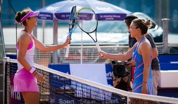 Simona Halep lesz a belga Elise Mertens ellenfele a prágai salakpályás női tenisztorna fináléjában