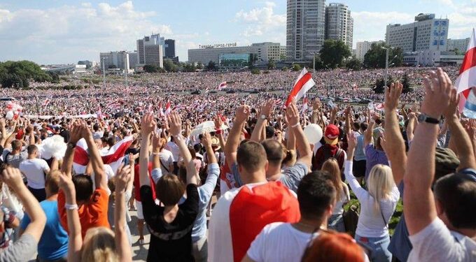 Kész a reformokra, de nem ír ki új választást Lukasenka