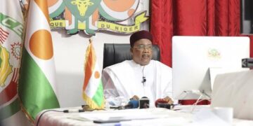 A Nyugat-afrikai Államok Gazdasági Közössége (ECOWAS) felszólította a mali katonai puccs vezetőit, hogy haladéktalanul adják át a hatalmat egy átmeneti civil kormányzatnak