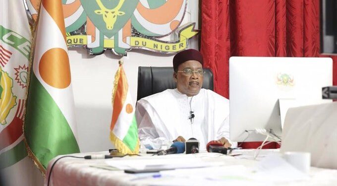 A Nyugat-afrikai Államok Gazdasági Közössége (ECOWAS) felszólította a mali katonai puccs vezetőit, hogy haladéktalanul adják át a hatalmat egy átmeneti civil kormányzatnak