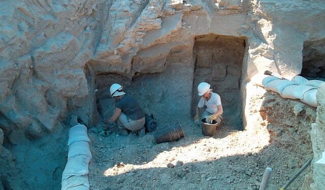 Százezer éves kőszerszámkészítő műhelyt találtak Izraelben