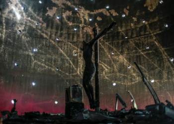 Nem gyergya, hanem bomba okozta a katedrálisban a tüzet (videó)