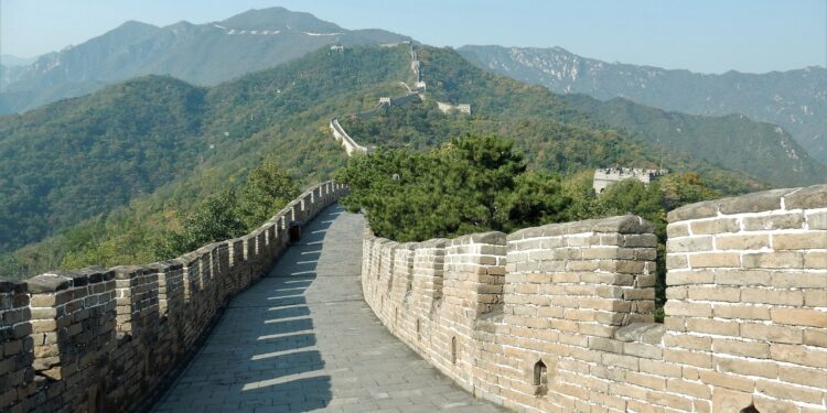 A kínai nagy fal egyik őrtornyában több száz éves kőtáblát találtak