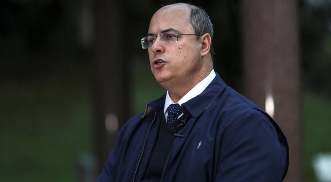 A korrupcióval gyanúsított Rio de Janeiró-i kormányzót felfüggesztették