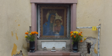 Templom falat bontottak, hogy a perselyhez hozzáférjenek a fiatal elkövetők