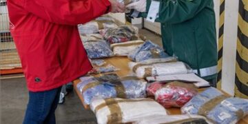 Egy macedón kamionos csempészett maszkokat