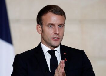 Emmanuel Macron – Visszautasította azokat a vádakat, amelyek szerint csökkennek a szabadságjogok Franciaországban