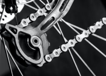 Tensioner gear of a bicycle